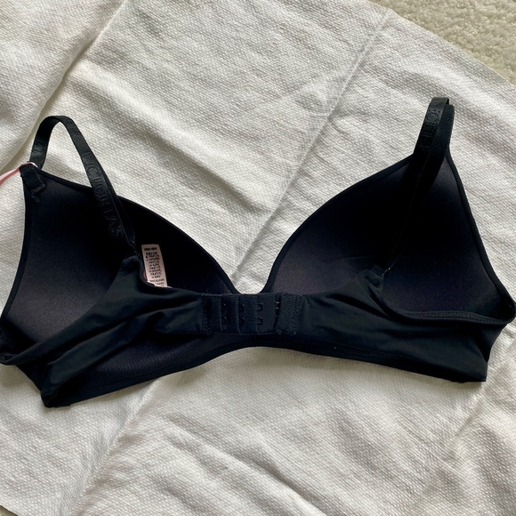 VICTORIA'S SECRET Wireless Wear Everywhere Black T-shirt Bra NWT New - Size 36B - Picture 4 of 6